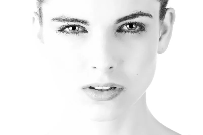 Jakie korzyści przynosi konsultacja dermatologiczna?